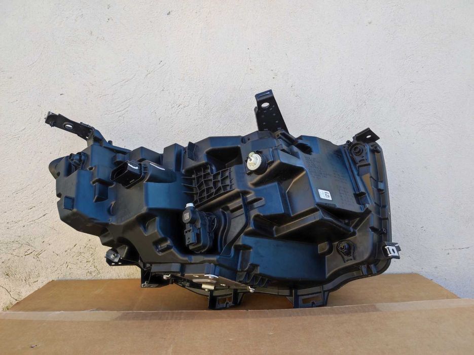 Far stanga Renault Austral original IMPECABIL