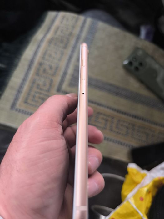 iPhone 8.   Продам телефон в идеальном состоянии
