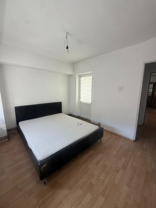 De închiriat apartament cu 3 camere – zonă centrală, Târgu Jiu