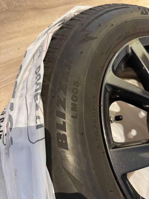 Jante aliaj R16 5x114.3 originale Mazda 3, Mazda CX-30, Mazda 6, Mazda CX-3 (4 jante + anvelope iarna Bridgestone))