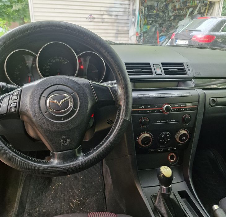Mazda 3  1.6 hdi