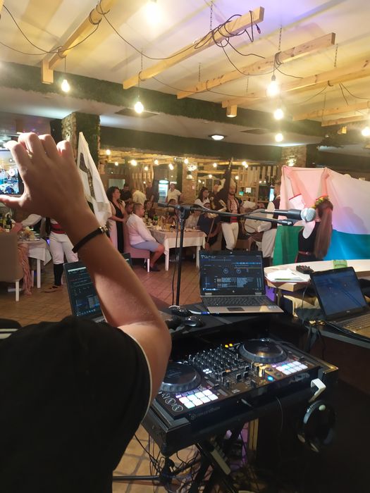 DJ Tony, Диджей, Дисководещ, Озвучаване, dj Плов