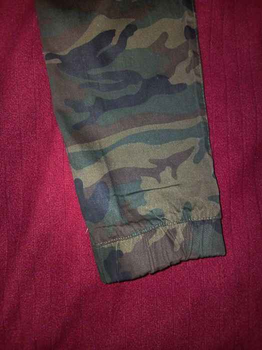 Из США, мужские брюки бренда "Galaxy by Harvic"
"Galaxy by Harvic"