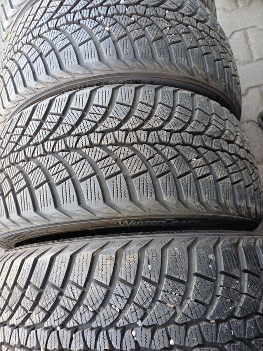 Гуми 235/40/18 Кумхо