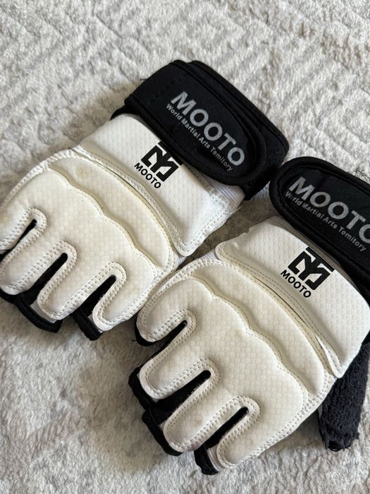 Перчатки Mooto для тхэквондо
