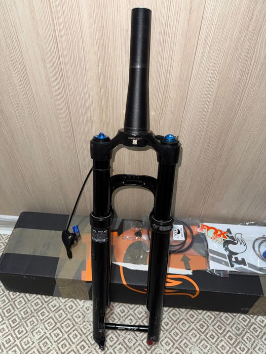 Вилка FOX 32 Step-Cast Performance