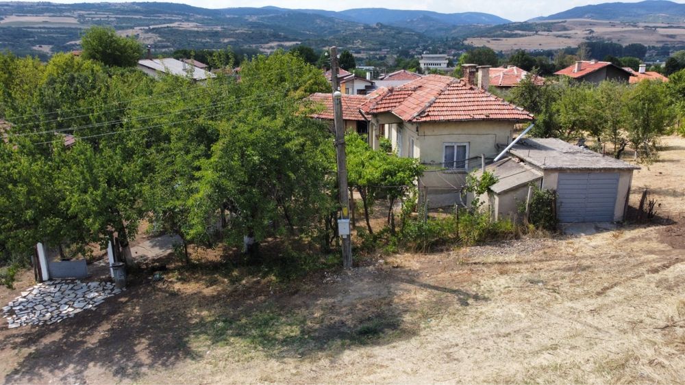 Продавам къща, с. Усойка