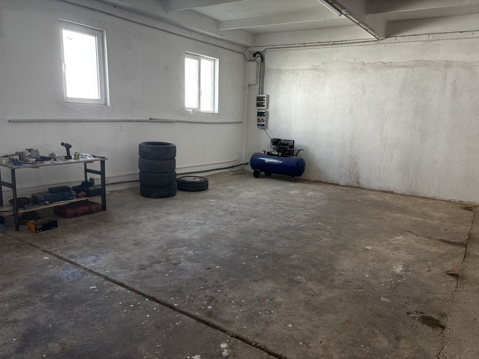 Inchiriez/colaborez/ angajez mecanic hala service auto