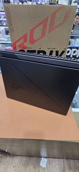 Asus Rog strix G18