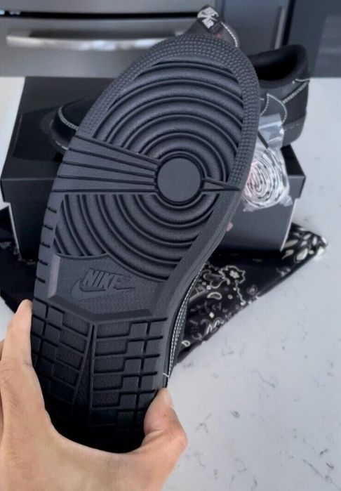 Nike Air Jordan 1 Low x Travis Scott Black Phantom маратонки найк