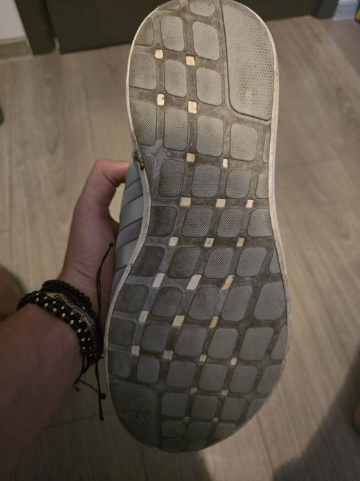 Adidasi Adidas (nu nike, nu jordan, nu amiri, nu armani, nu versace)