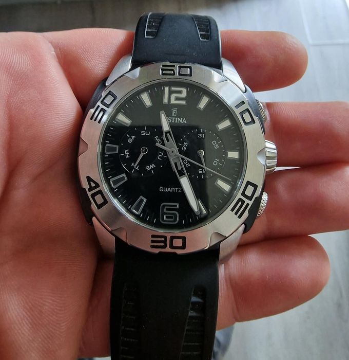 Часовник Festina