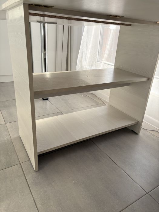 Продам стол в отличном состоянии