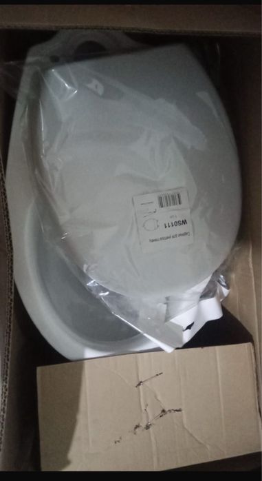 Унитаз без бачка новый