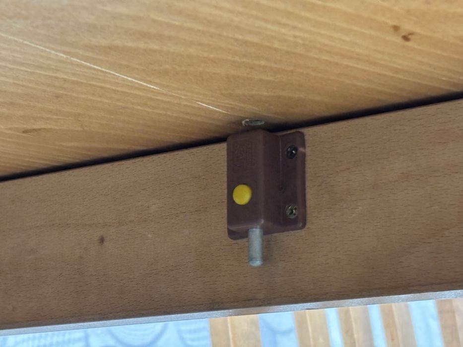 Продаи кухонный стол