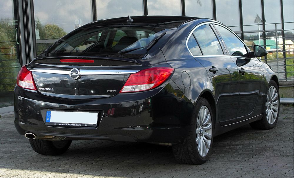 Dezmembrez opel insignia