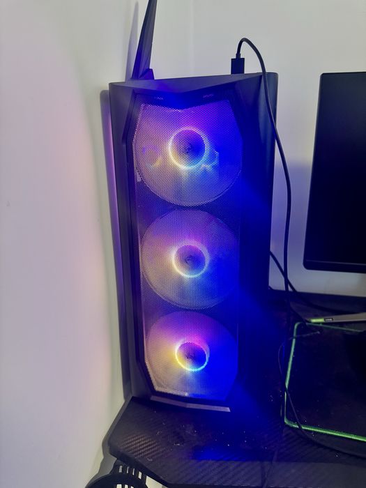 Продавам custom build компютър в гаранция AMD, ASUS, AMD RYZEN 5 и др