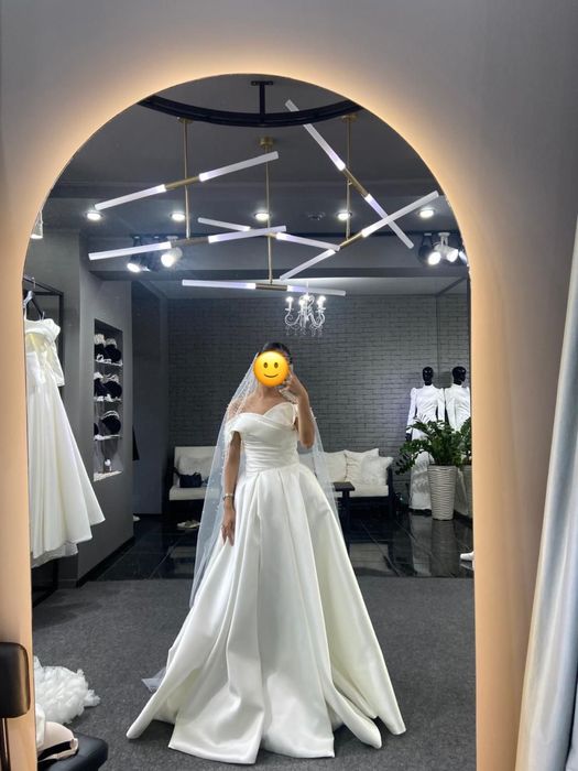 Продам свадебные платья