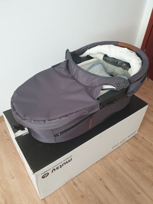 Бебешка количка Mutsy Evo