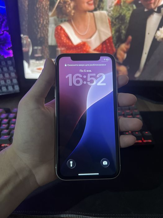 Продам IPhone 11 128gb в идеале