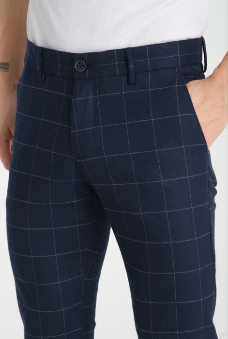 Pantaloni scurti - lungi  H&M barbati eleganti