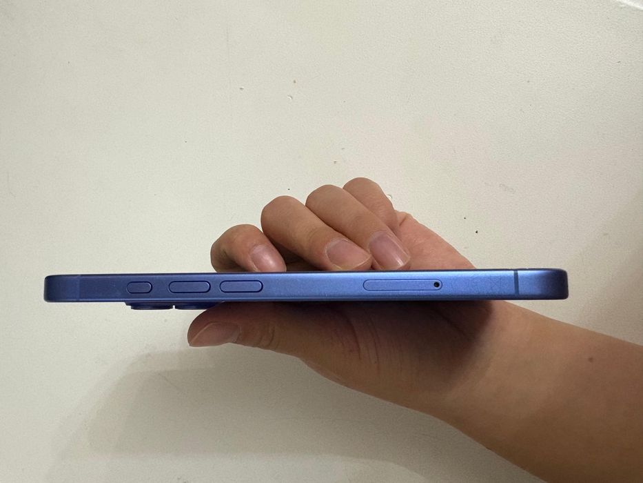 Срочно продам iPhone 16