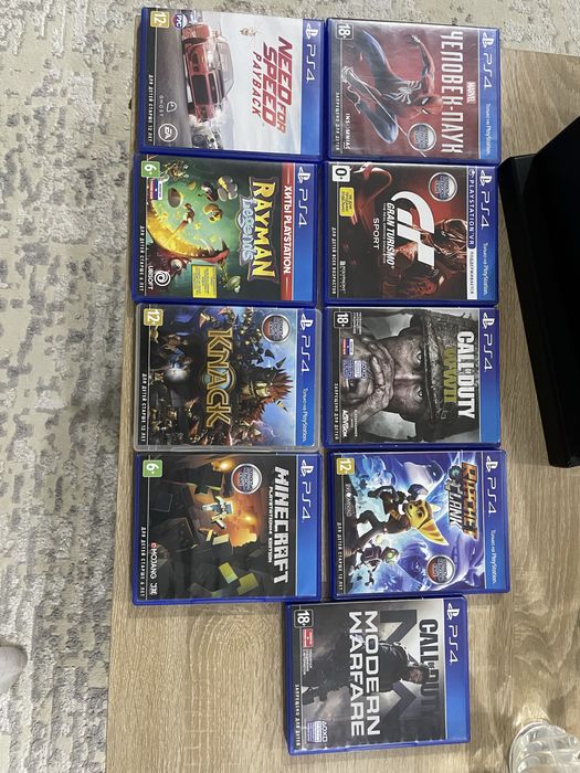 Playstation 4 с 3 контроллерами + игры