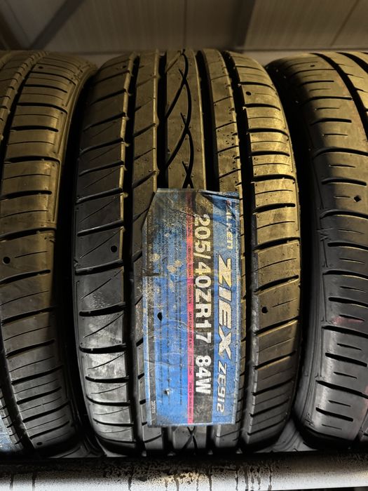 Anvelope Noi 205/40/17 Falken