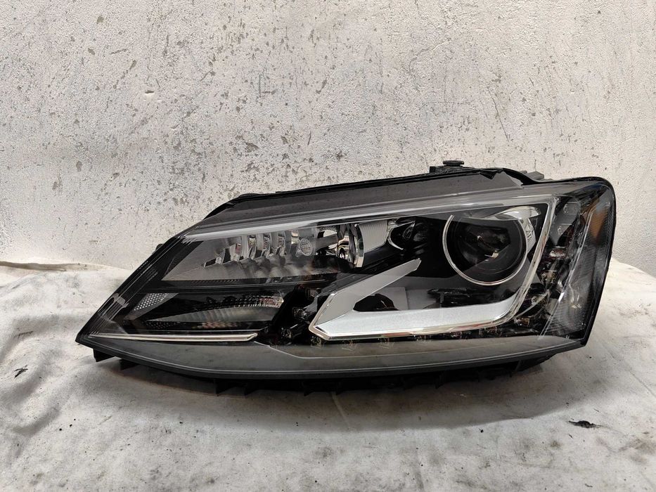 Оригинален фар Vw Jetta Led Bixenon