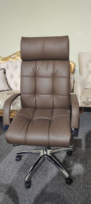 Офисные кресля в ассортименте