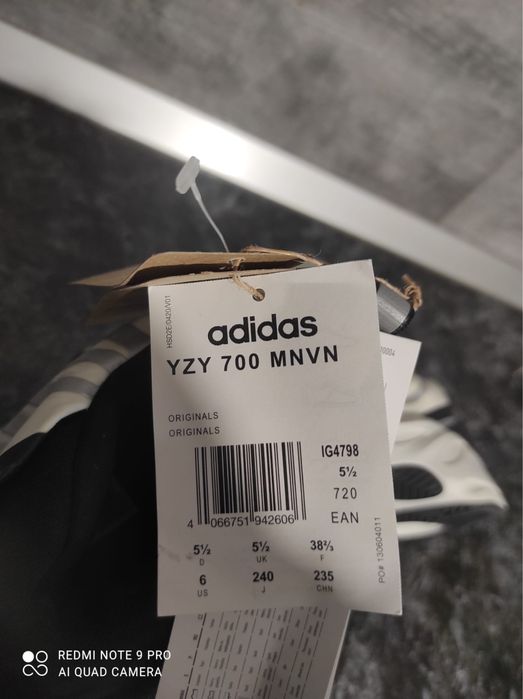 Adidas Yeezy 700 MNVN