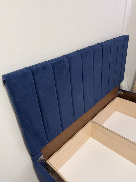 Кровать двухспальная