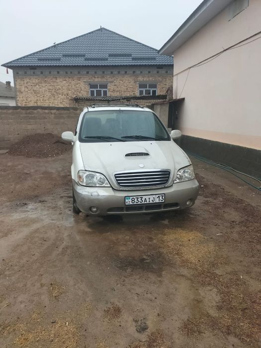 Кия карнивал 2002