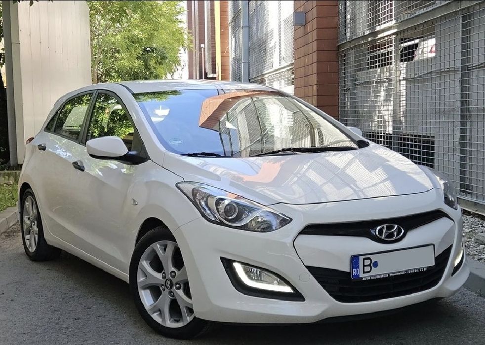 Hyundai i30 2014 1.4 CRDi Euro 5 Diesel A/C Navigatie Carplay AndroidAuto Jante aliaj R17 Hatchback