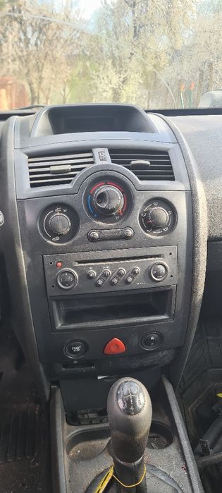 Renault Megan на части