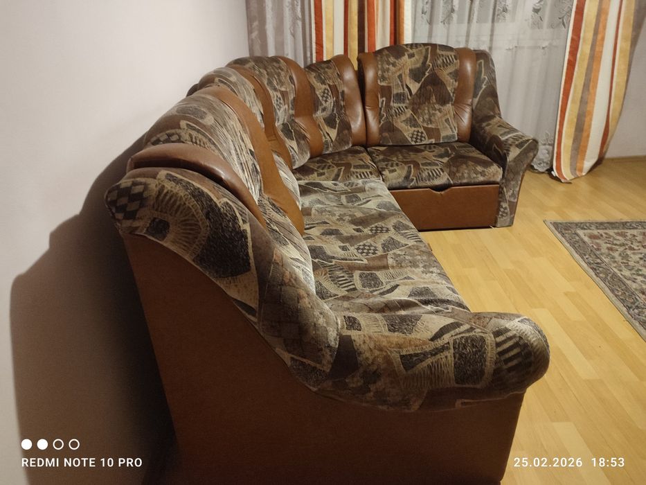 Colțar extensibil cu fotoliu detașabil