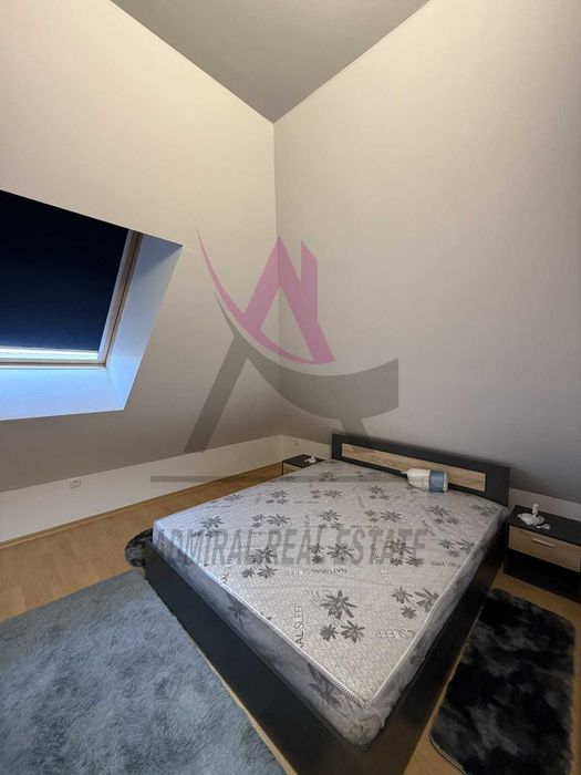 Дава се под наем Тристаен апартамент в Варна, Център - 70 кв.м за 550 € - Снимка #2