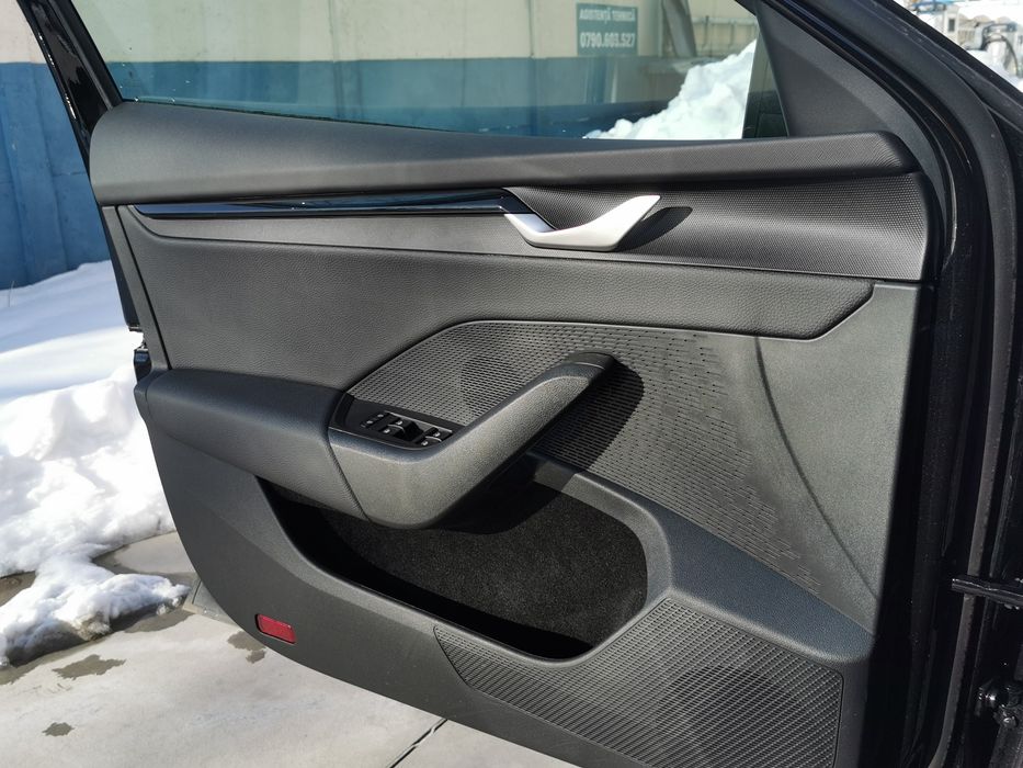 Skoda octavia 4 facelift 1.5 tsi 150 cai DSG  garantie 2029