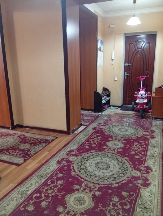 Срочно! Продаётся своя 4-комнатная квартира в центре Ташкента (Ц-12)