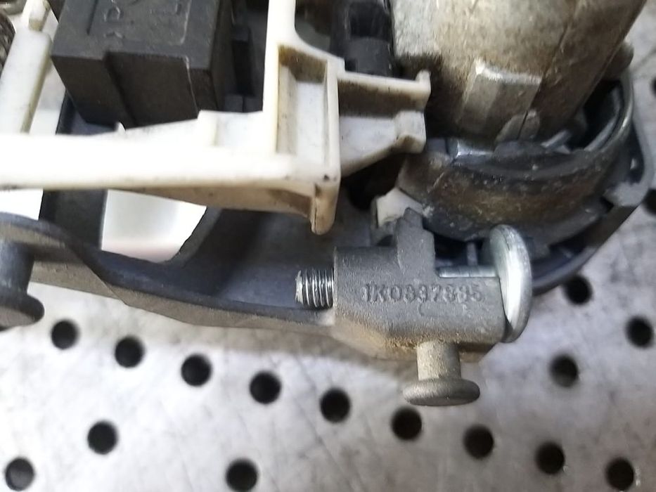 Maner usa stanga fata vw golf 5 1k scurt 1k0837885