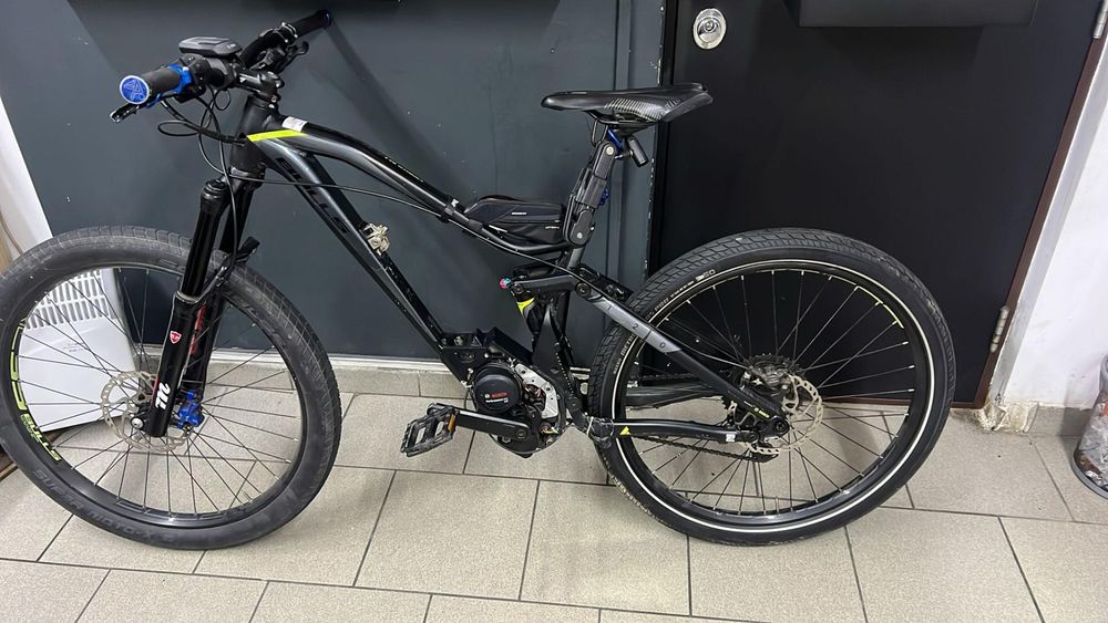 BULLS SIX50 TR STREET  cu 2 acumulatoare -P-