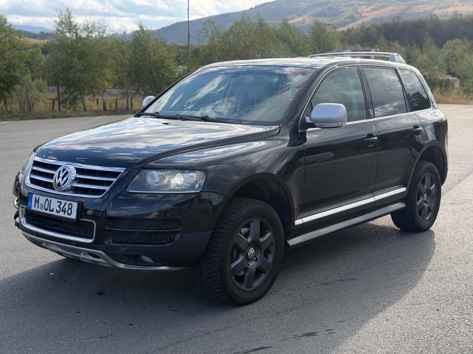 VOLKSWAGEN Touareg