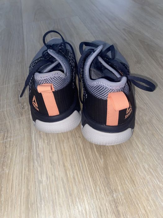 кроссовки Reebok