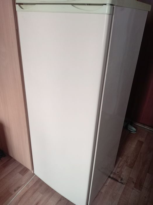 Холодильник небольшой б/у