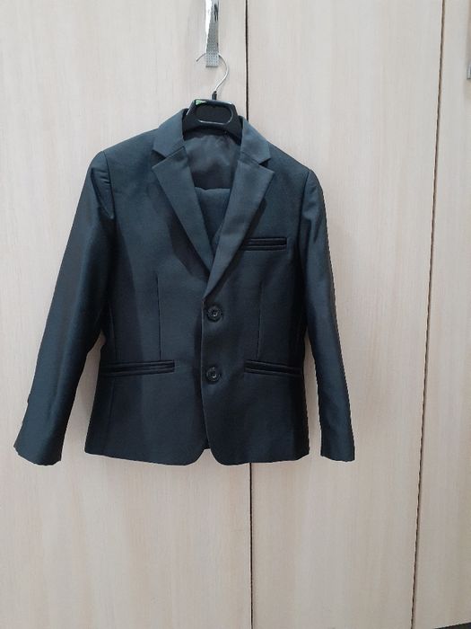 Продам школьную форму