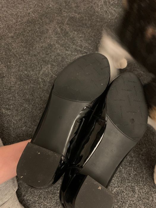 туфли б/у черного цвета .