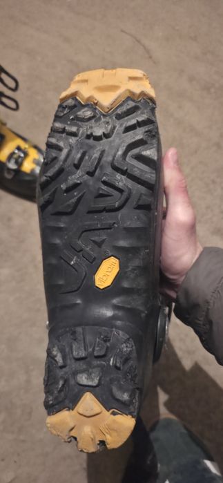 Clapari tura la sportiva spectre