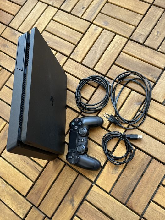 PlayStation 4 ( PS4 ) Slim