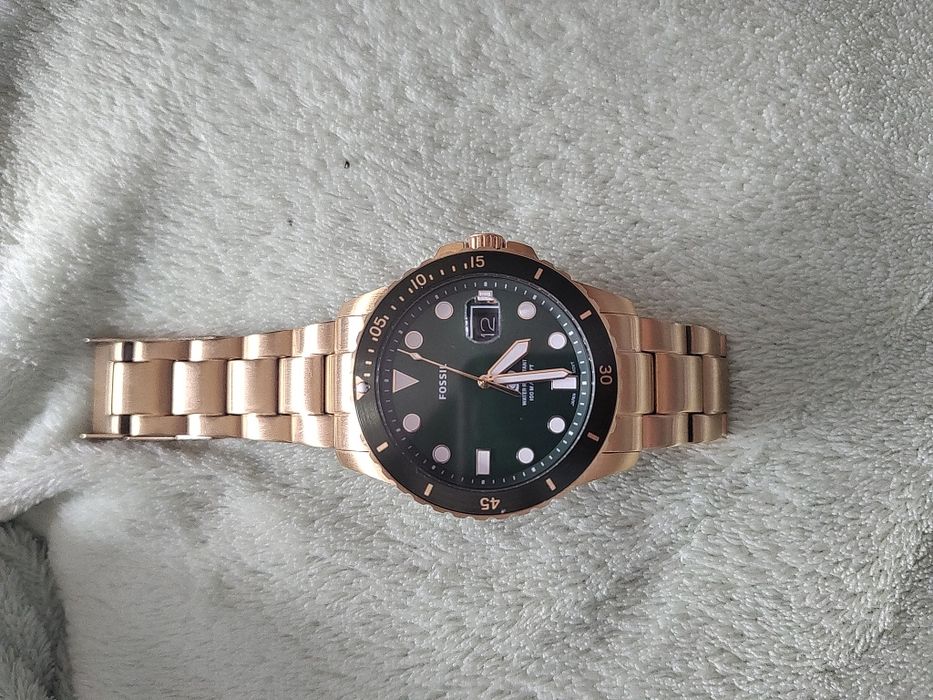 Ceas fossil cumpărat recent