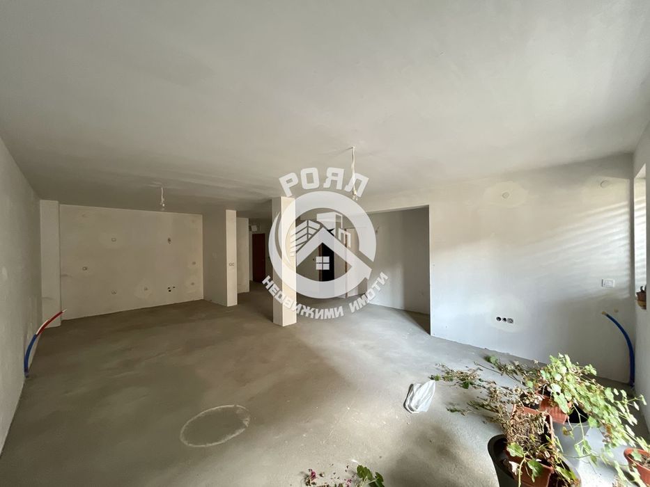 Продава се Тристаен апартамент в Пловдив, Център - 133 кв.м за 1805 €/кв.м - Снимка #1